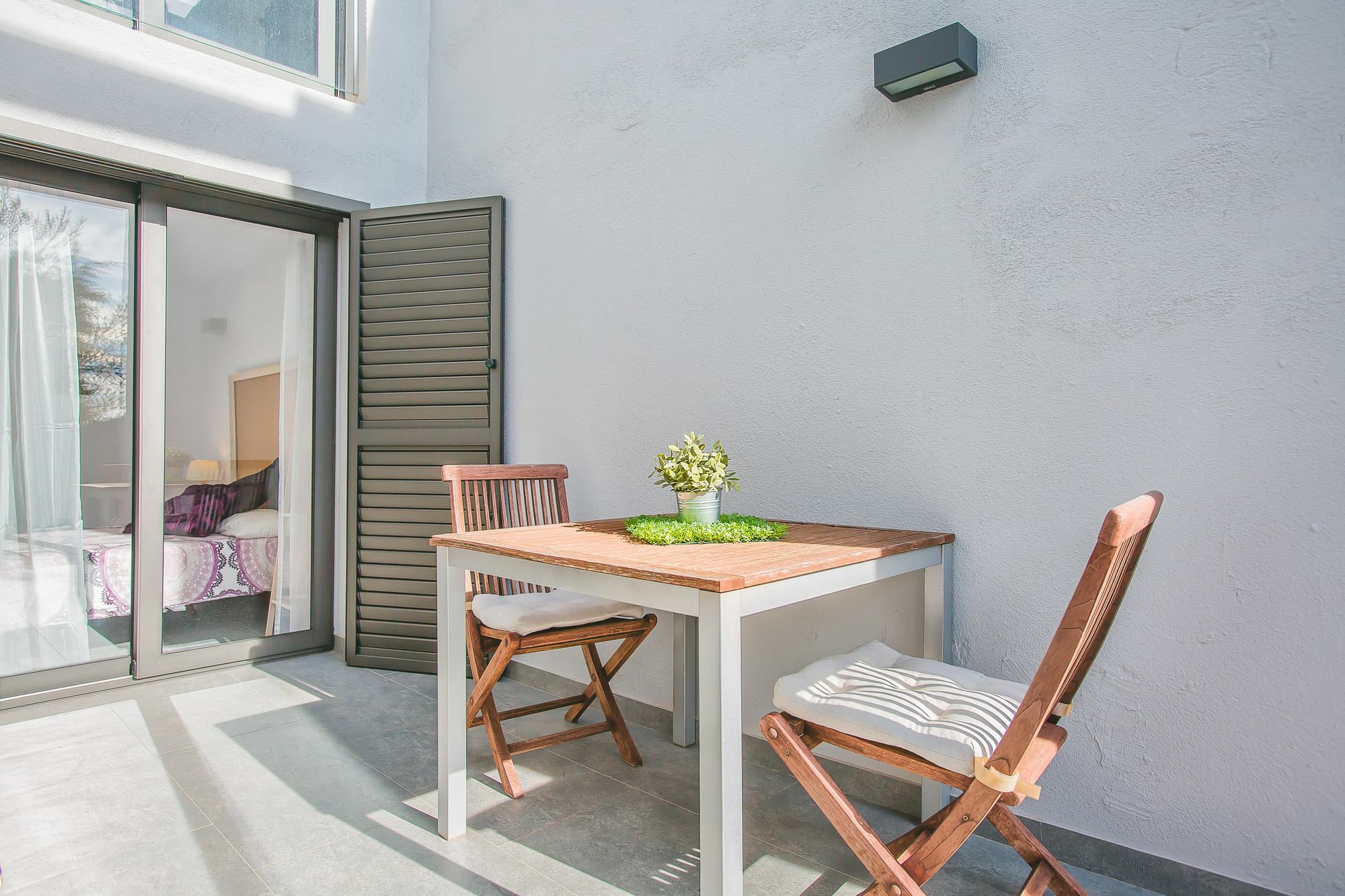 Flateli Montjuic Apartment Girona